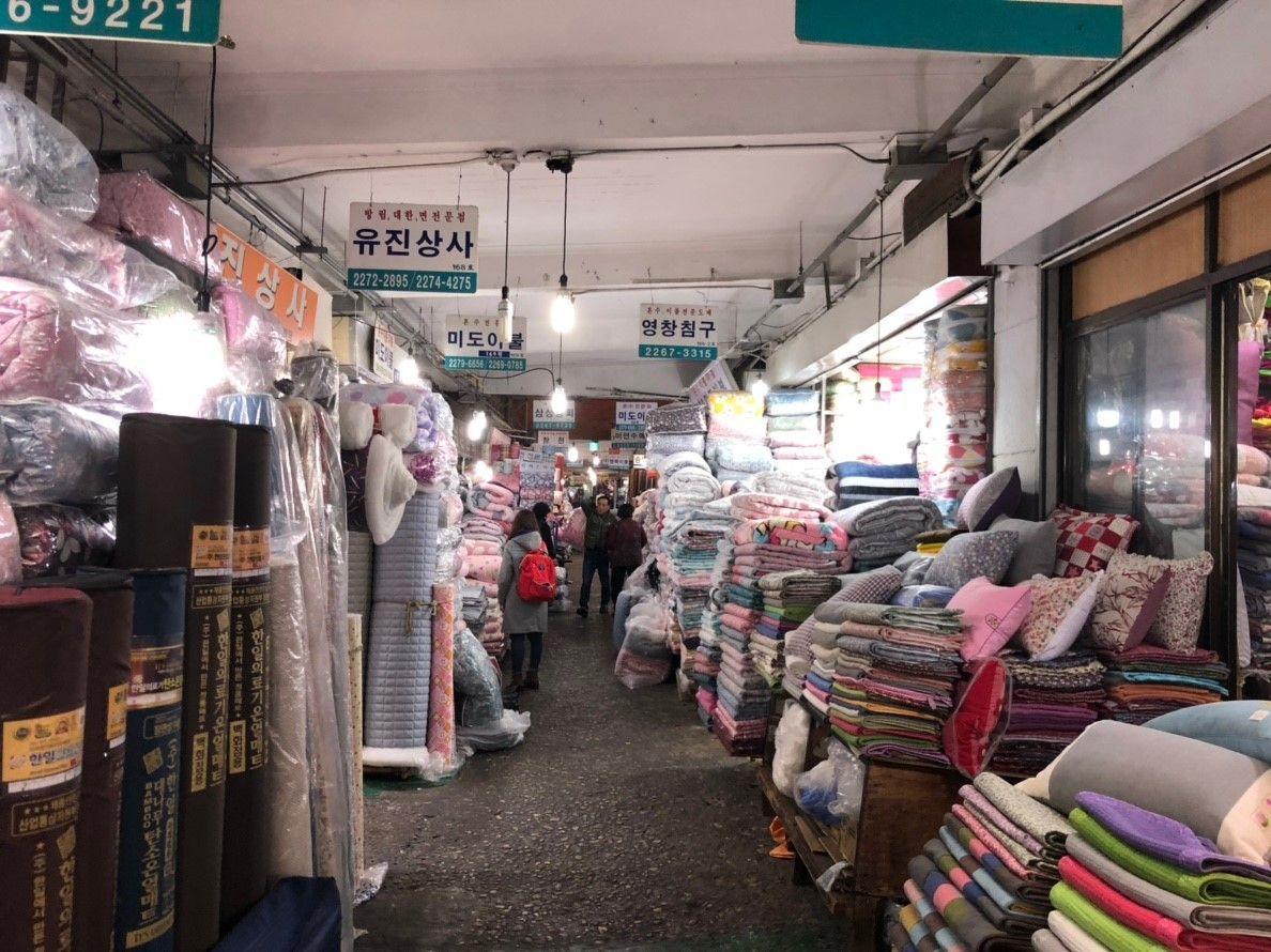 Get Korean bedding at great price! Visit popular 169 MIDO to get Korean quilts